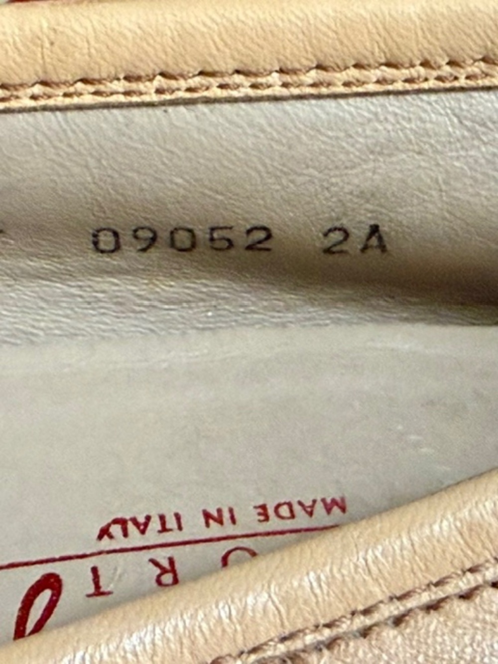 Salvatore Ferragamo  Womens Tan Leather Driving Loafers Size 8AA - Picture 9 of 9